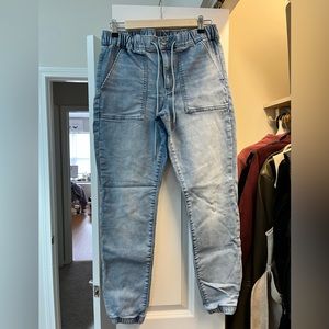 American eagle joggers